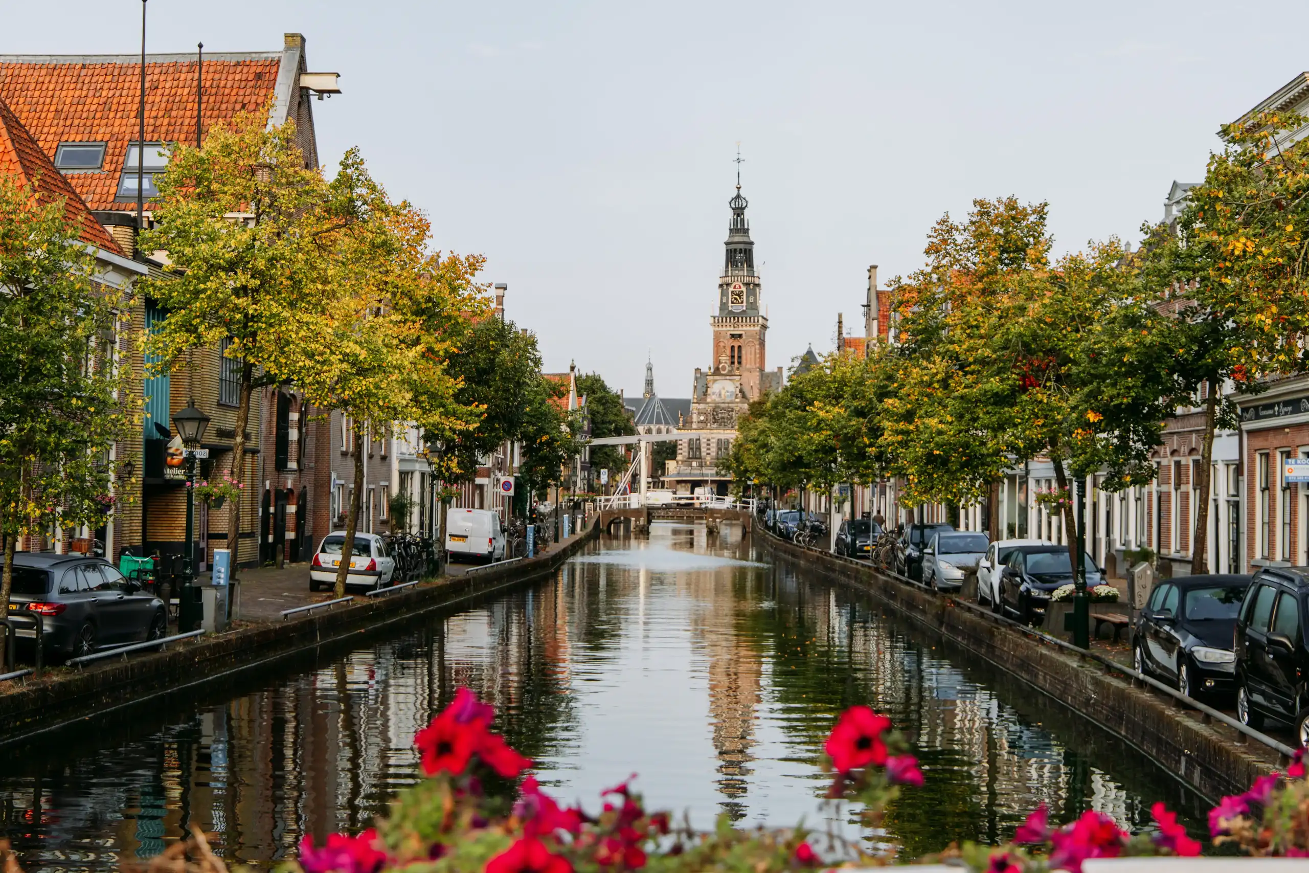 Uitzicht op de Waagtoren in Alkmaar, bekend van de Kaasmarkt